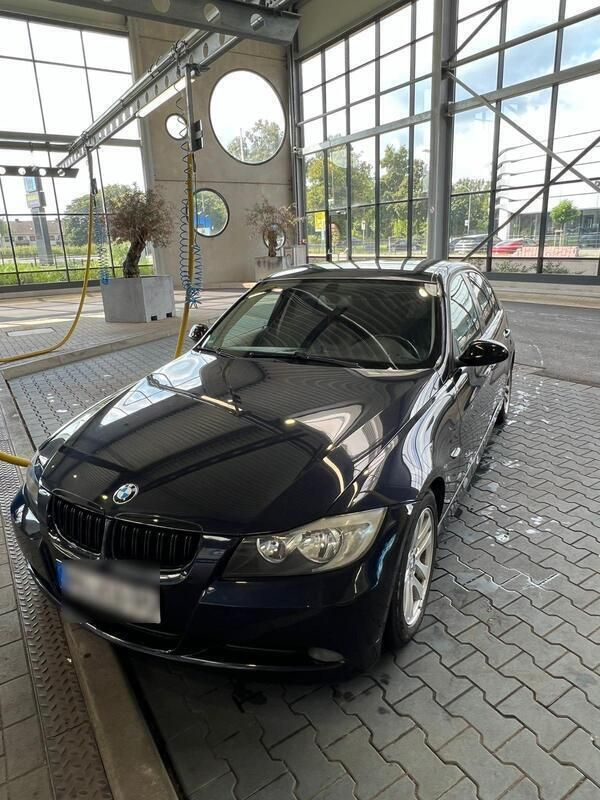 Blau Gebraucht 2006 BMW 320 Limousine | 2.000 € (Guter Preis) - Bild 1/4