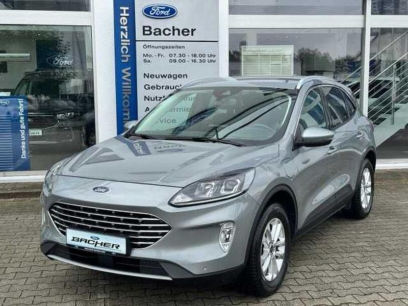 Silber Gebraucht 2022 Ford Kuga Titanium SUV | 21.400 € (Guter Preis) - Bild 1/4
