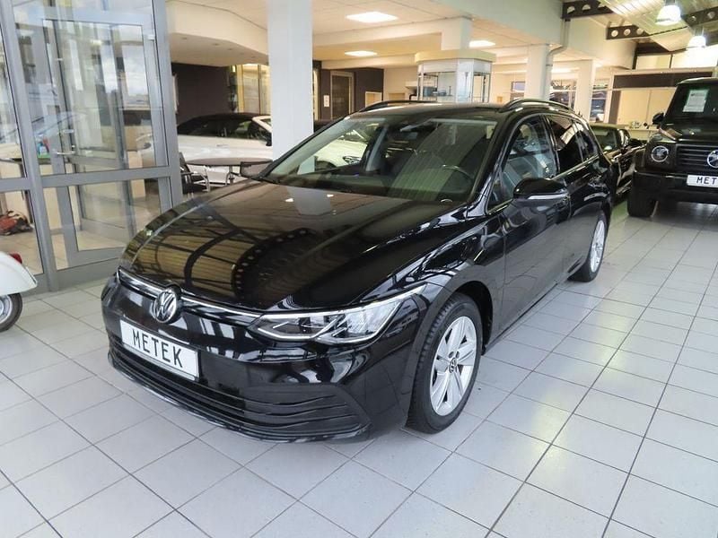 Gebraucht VW Golf VIII Life 150 PS (110 kW) 2021 Schwarz Kombi