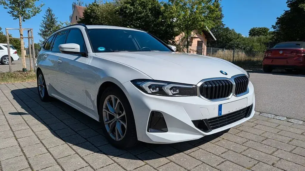 Gebraucht BMW 318 150 PS (110 kW) 2022 Weiß Kombi