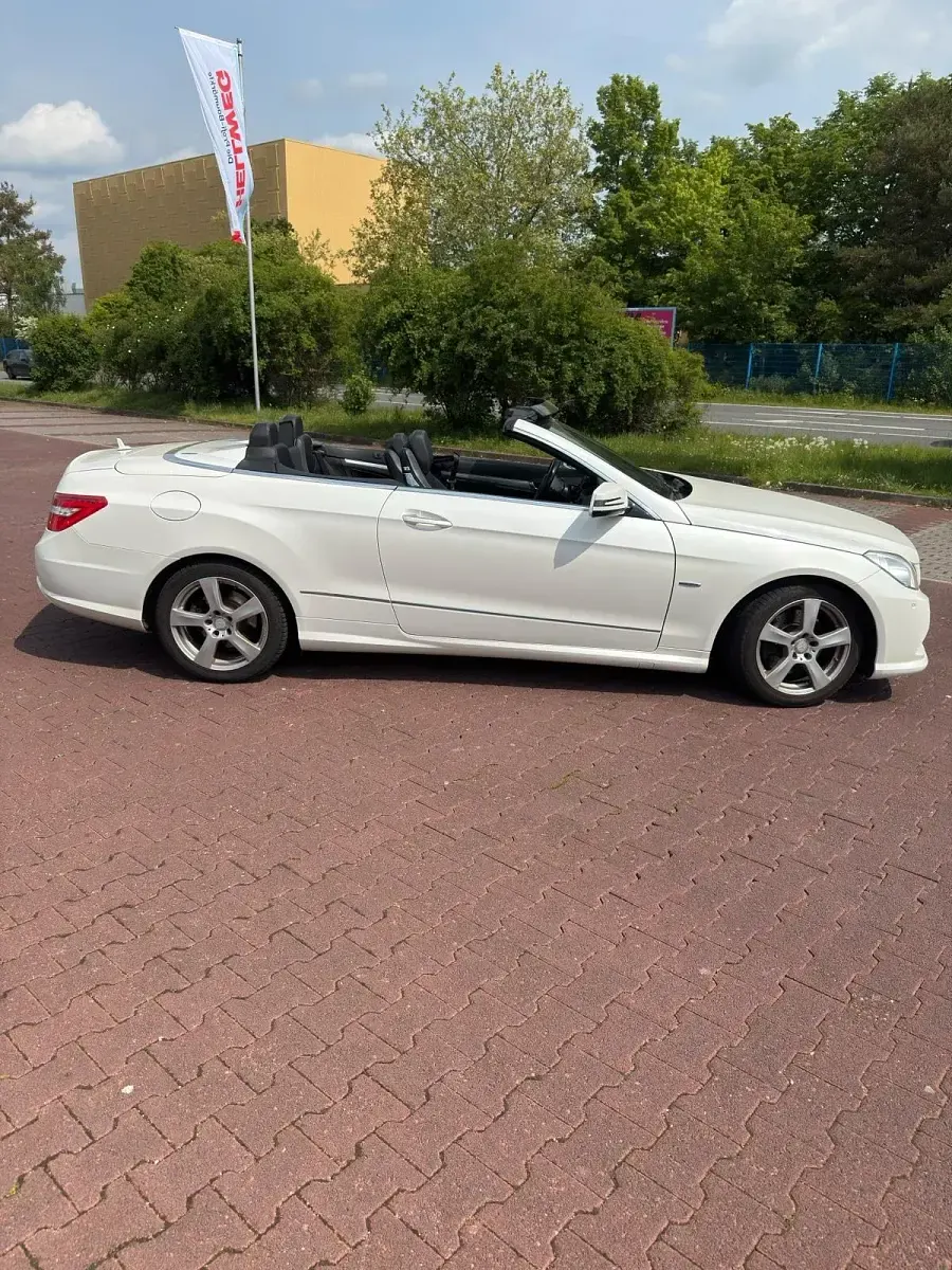 Usata Mercedes E250 2012 Bianco Cabrio