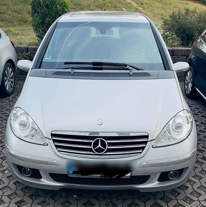 Grau Gebraucht 2005 Mercedes A200 Avantgarde Limousine | 1.800 € (Fairer Preis) - Bild 1/3