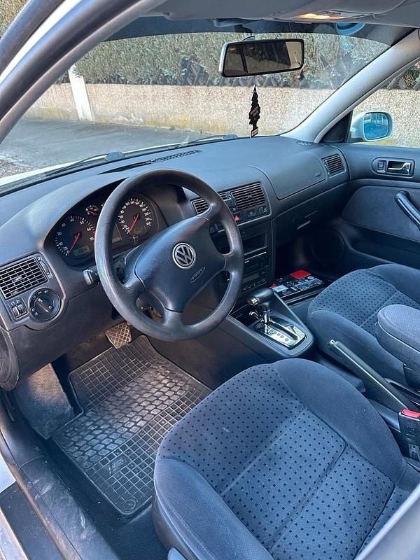 Gebraucht VW Golf IV 100 PS (73 kW) 1998 Grau Kleinwagen