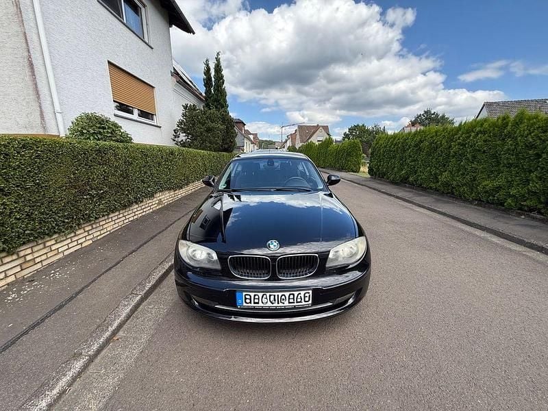 Schwarz Gebraucht 2012 BMW 116 Kleinwagen | 4.200 € (Superpreis) - Bild 1/4