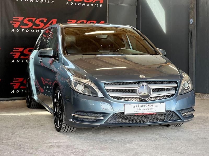 Gebraucht Mercedes B220 AMG 170 PS (125 kW) 2013 Blau Kleinwagen