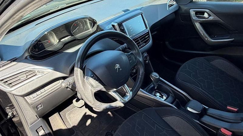 Gebraucht Peugeot 2008 Active 110 PS (80 kW) 2017 Schwarz SUV