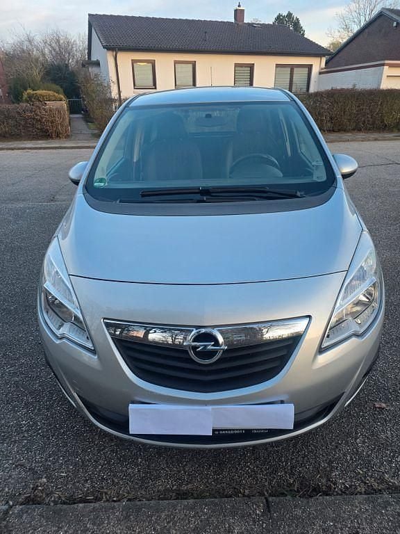 Gebraucht Opel Meriva Edition 101 PS (74 kW) 2012 Silber Van / Kleinbus