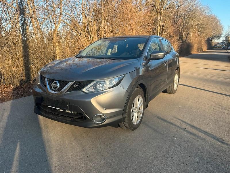 Grau Gebraucht 2014 Nissan Qashqai SUV | 9.800 € (Fairer Preis) - Bild 1/4
