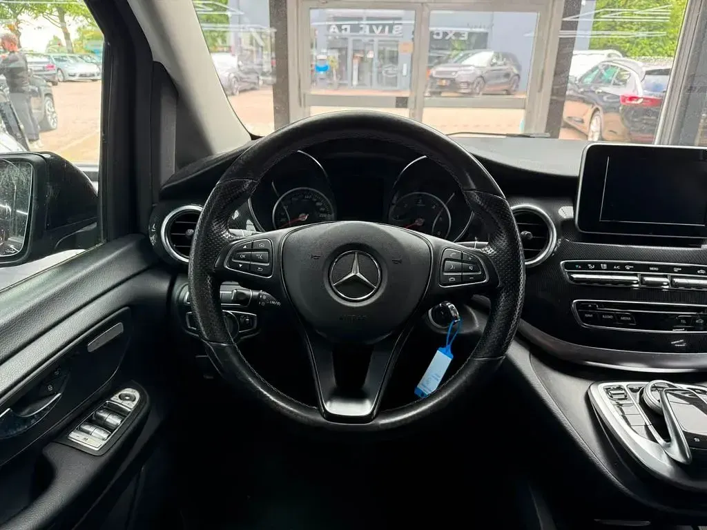 Gebraucht Mercedes V250 Edition 190 PS (139 kW) 2017 Schwarz Van / Kleinbus