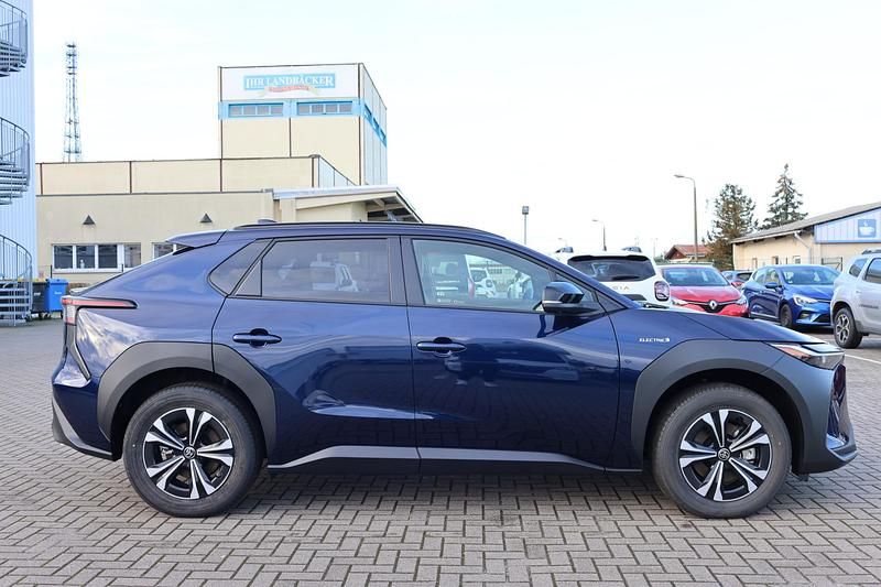 Gebraucht Toyota bZ4X Comfort 150 kW (204 PS) 2023 Blau SUV