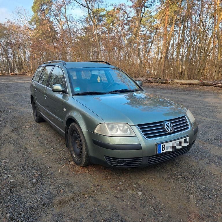 Gebraucht VW Passat Trendline 150 PS (110 kW) 2001 Grün Kombi