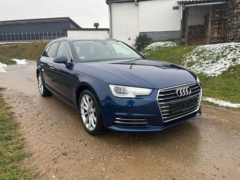 Blau Gebraucht 2018 Audi A4 Design Kombi | 13.999 € (Superpreis) - Bild 1/4