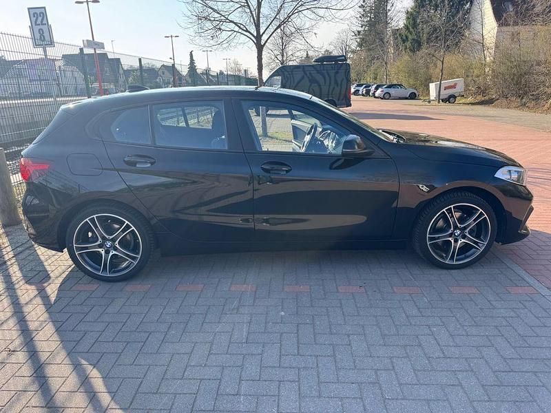 Gebraucht BMW 118 Advantage 140 PS (102 kW) 2020 Schwarz Kleinwagen