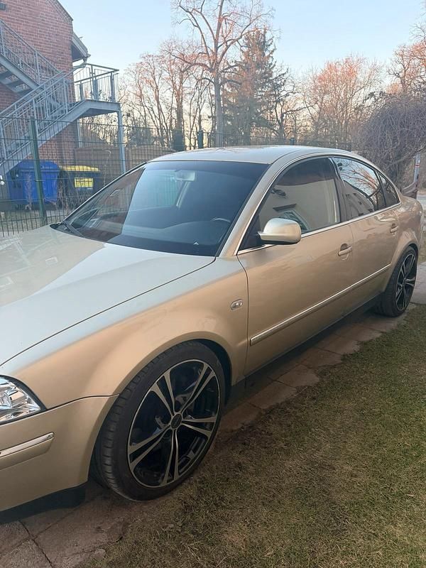 Gebraucht VW Passat 170 PS (125 kW) 2002 Gold Limousine