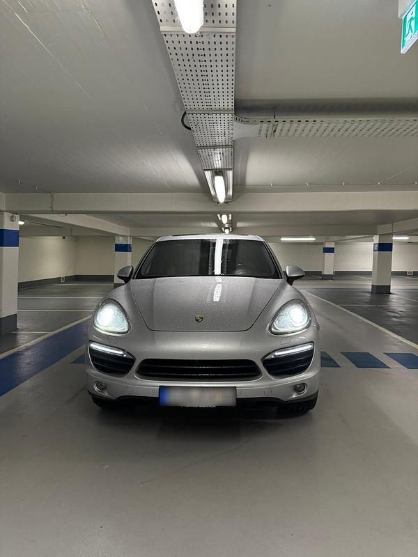Gebraucht Porsche Cayenne 245 PS (180 kW) 2012 Silber SUV