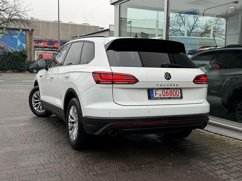 Gebraucht VW Touareg Basis 231 PS (169 kW) 2020 Weiß SUV