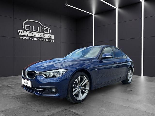 Blau Gebraucht 2016 BMW 330 Sport Line Limousine | 25.990 € (Etwas zu teuer) - Bild 1/4