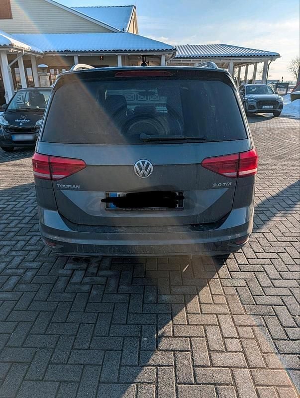 Gebraucht VW Touran 150 PS (110 kW) 2017 Grau Van / Kleinbus