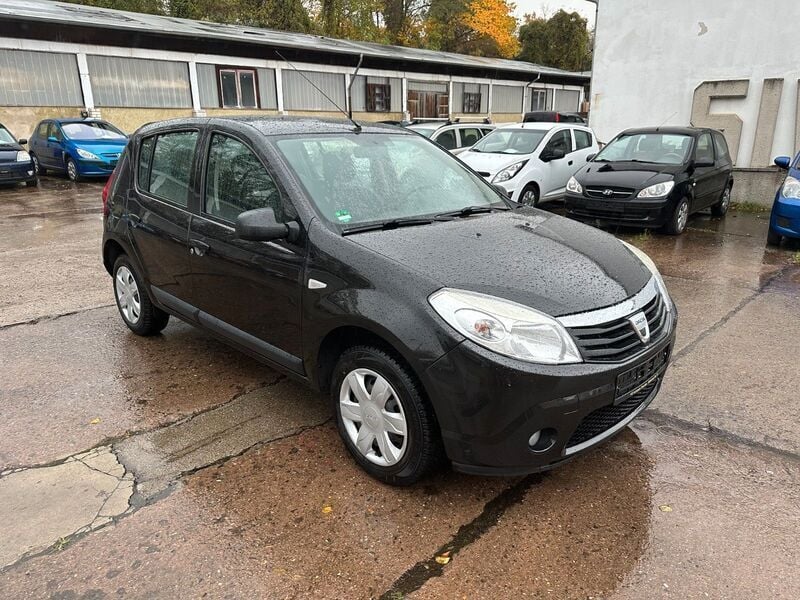 Gebraucht Dacia Sandero 75 PS (55 kW) 2010 Schwarz Kleinwagen