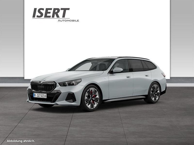 Grau Gebraucht 2024 BMW 540 M Performance Limousine | 76.950 € - Bild 1/4