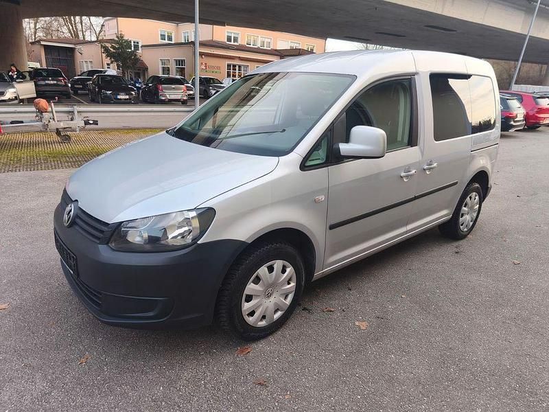 Gebraucht VW Caddy Trendline 102 PS (75 kW) 2012 Silber Van / Kleinbus