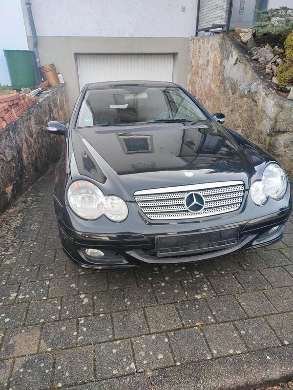 Schwarz Gebraucht 2006 Mercedes C180 Coupé | 2.300 € (Superpreis) - Bild 1/4
