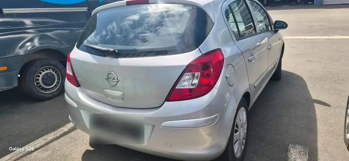 Gebraucht Opel Corsa 80 PS (58 kW) 2007 Silber Kleinwagen