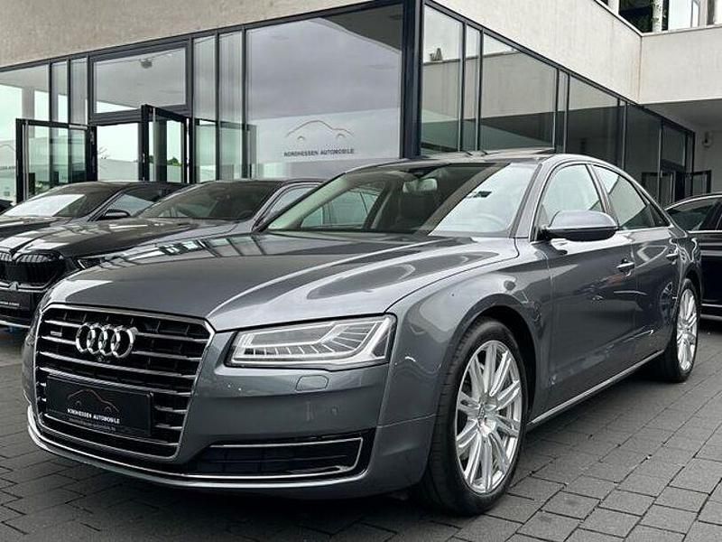 Grau Gebraucht 2014 Audi A8 Ambiente Limousine | 33.890 € (Teuer) - Bild 1/4