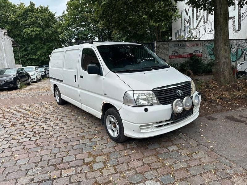 Gebraucht Toyota HiAce 117 PS (86 kW) 2010 Weiß Van