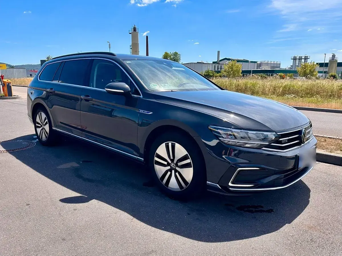 Gebraucht VW Passat GTE 156 PS (114 kW) 2022 Grau Kombi