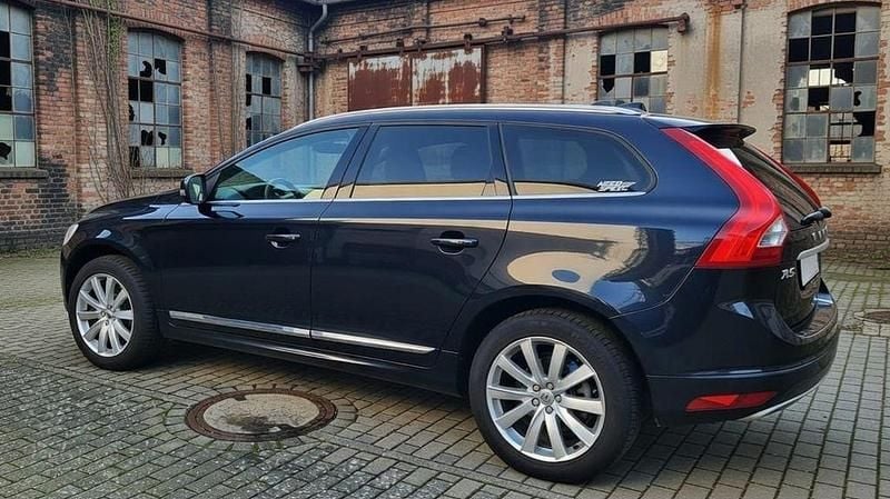 Gebraucht Volvo XC60 Summum 220 PS (161 kW) 2017 Schwarz SUV