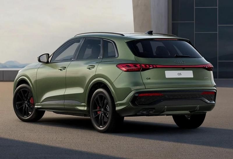 Neu Audi Q5 Ambiente 299 PS (219 kW) 2026 Distriktgrün metallic SUV