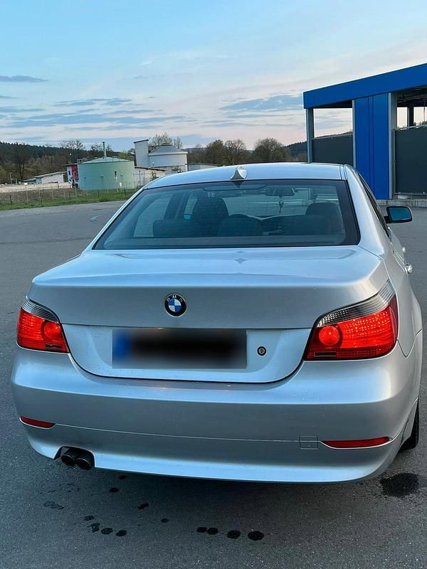 Usata BMW 520 170 CV (125 kW) 2003 Argento Berlina