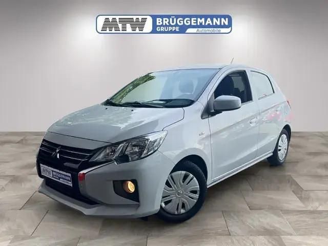 D) (weiss Gebraucht 2021 Mitsubishi Space Star Spirit Limousine | 8.880 € (Guter Preis) - Bild 1/4