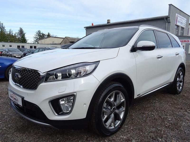 Weiß Gebraucht 2016 Kia Sorento Platinum Edition SUV | 18.990 € (Guter Preis) - Bild 1/4