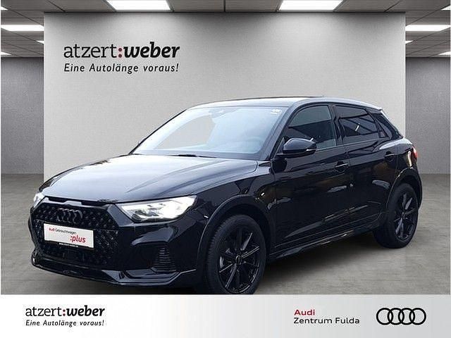 Mythosschwarz metallic Neu 2025 Audi A1 Ambiente Kleinwagen | 33.990 € (Teuer) - Bild 1/4