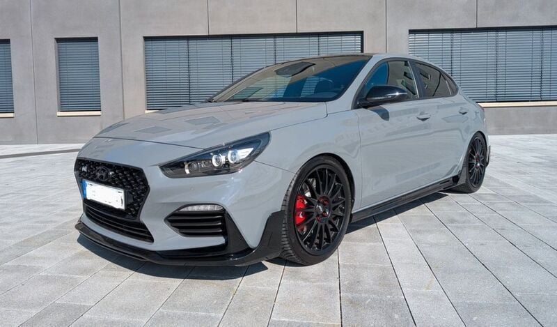 Grau Gebraucht 2020 Hyundai i30 N Performance Limousine | 29.000 € - Bild 1/4