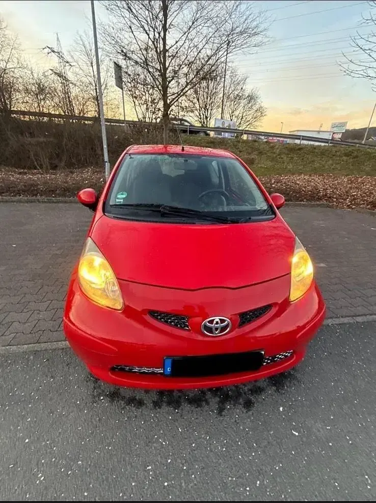 Gebraucht Toyota Aygo 2018 Rot Kleinwagen