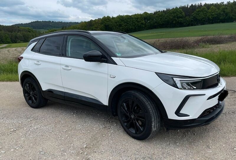 Weiß Gebraucht 2022 Opel Grandland X GS Line SUV | 20.499 € (Superpreis) - Bild 1/4