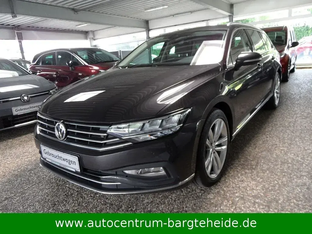 Gebraucht VW Passat Highline 190 PS (139 kW) 2020 Grau Kombi