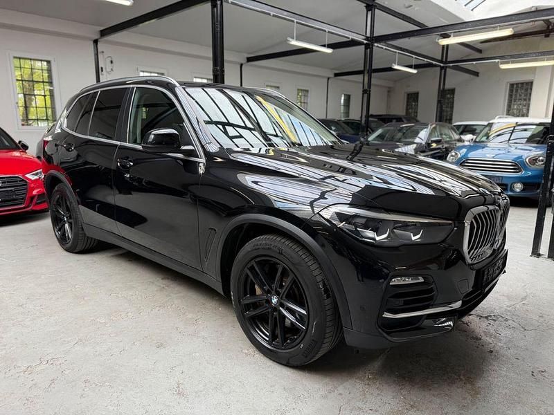 Schwarz Gebraucht 2021 BMW X5 Sport Line SUV | 38.870 € (Guter Preis) - Bild 1/4