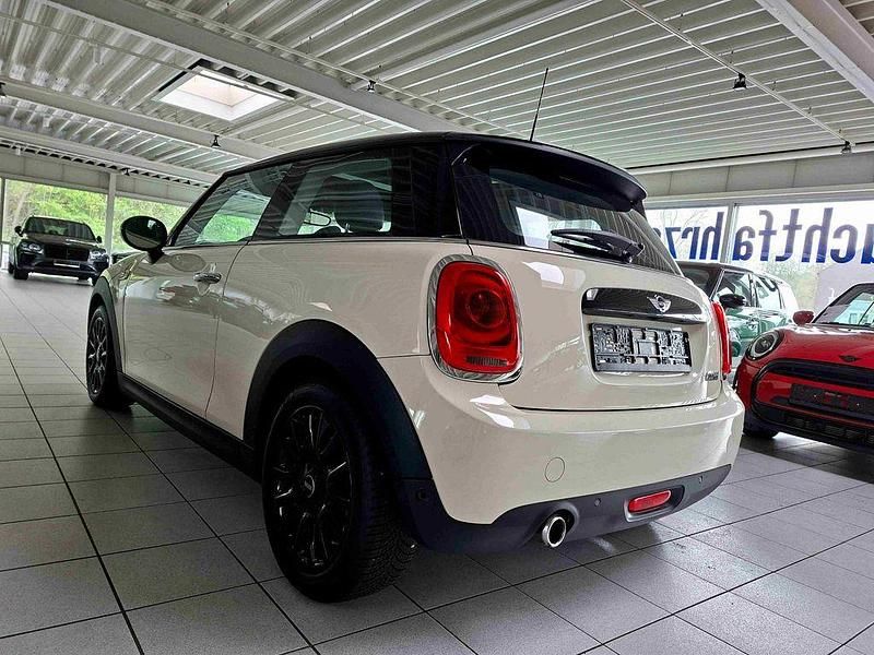 Gebraucht Mini Cooper 136 PS (100 kW) 2016 Pepper white Kleinwagen