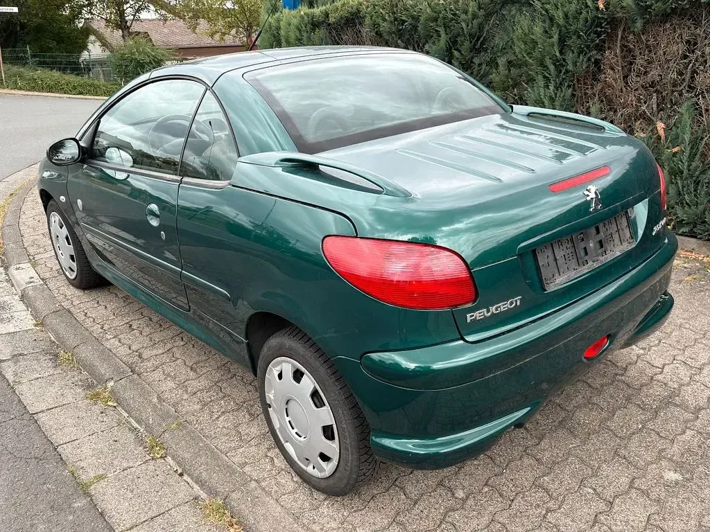 Gebraucht Peugeot 206 CC Filou 109 PS (80 kW) 2003 Grün Cabrio