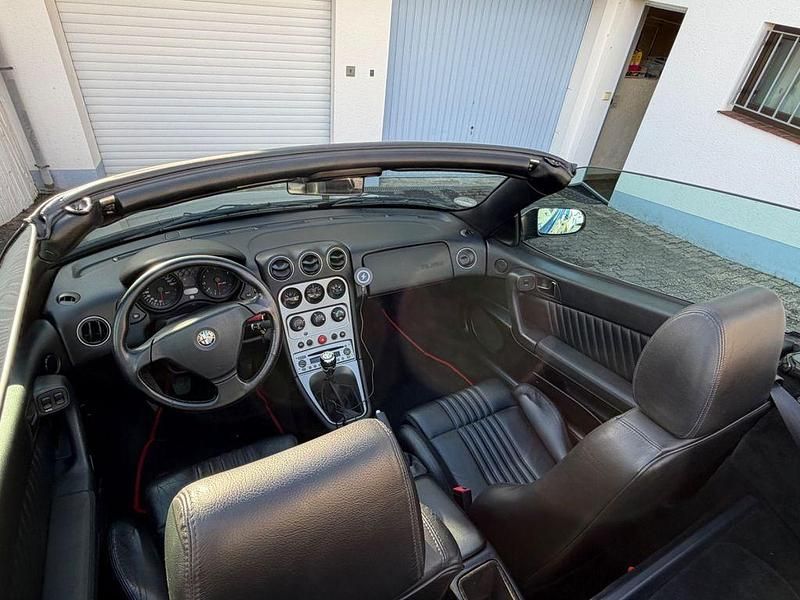Gebraucht Alfa Romeo Spider 150 PS (110 kW) 2003 Schwarz Cabrio