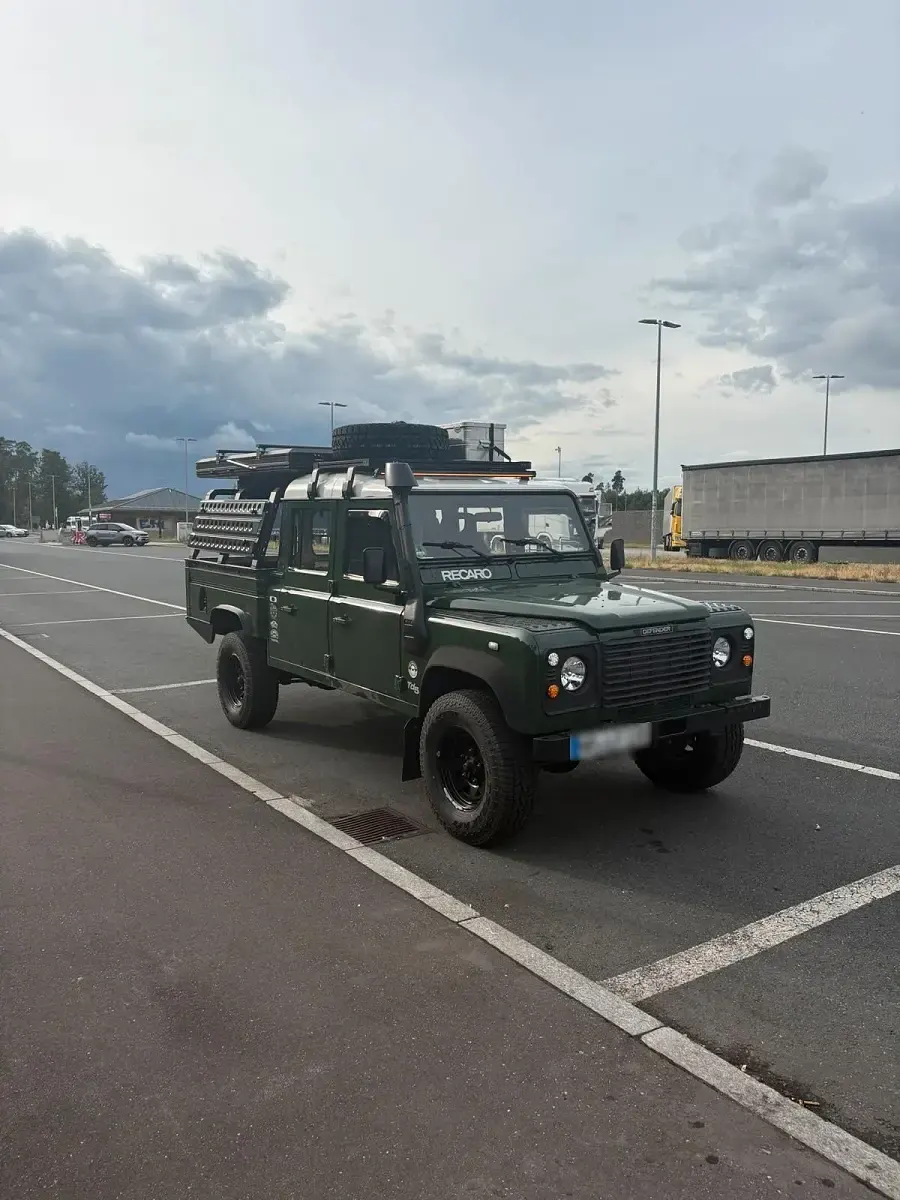 Gebraucht Land Rover Defender 122 PS (89 kW) 2003 Grün SUV