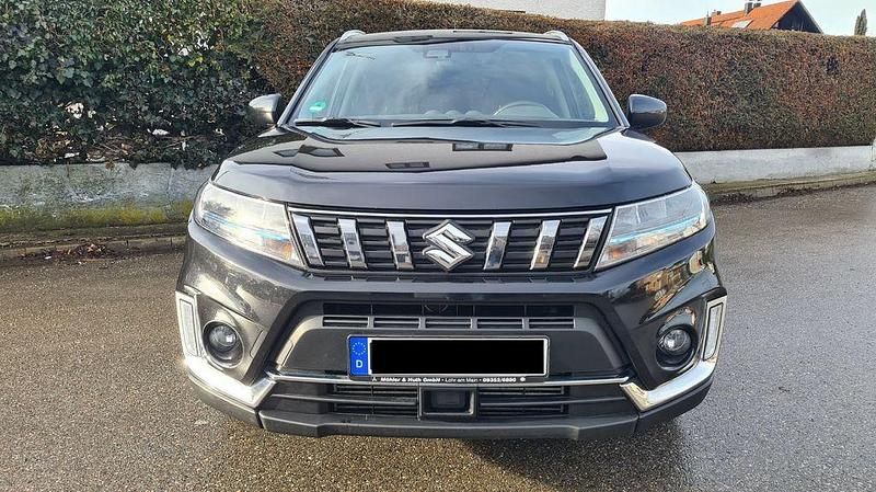 Gebraucht Suzuki Vitara Comfort 129 PS (94 kW) 2020 Schwarz SUV