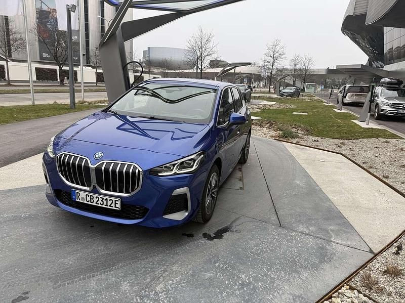 Gebraucht BMW 225 Luxury Line 245 PS (180 kW) 2022 Blau Kombi
