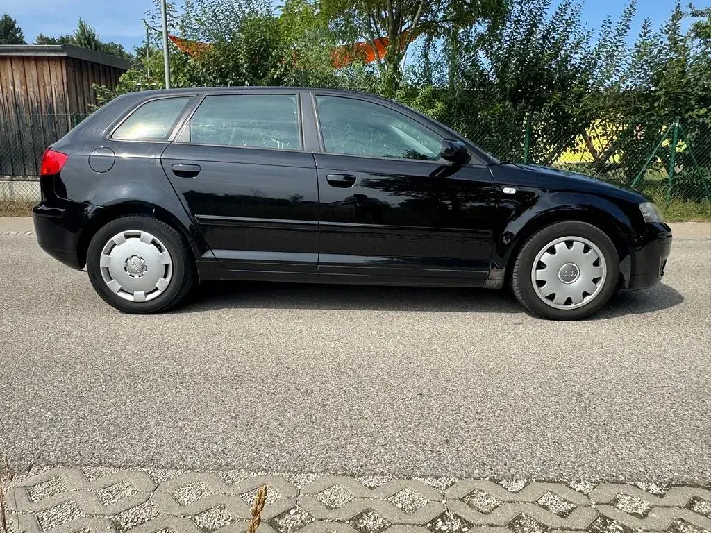 Second-hand Audi A3 Sport 105 CP (77 kW) 2006 Negru Hatchback