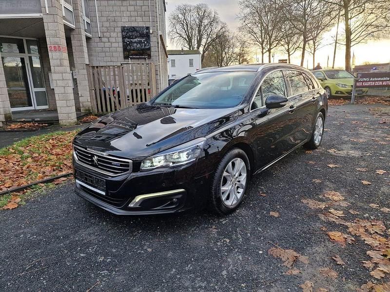 Gebraucht Peugeot 508 SW Allure 150 PS (110 kW) 2016 Lackierung schwarz perla nera/ Kombi