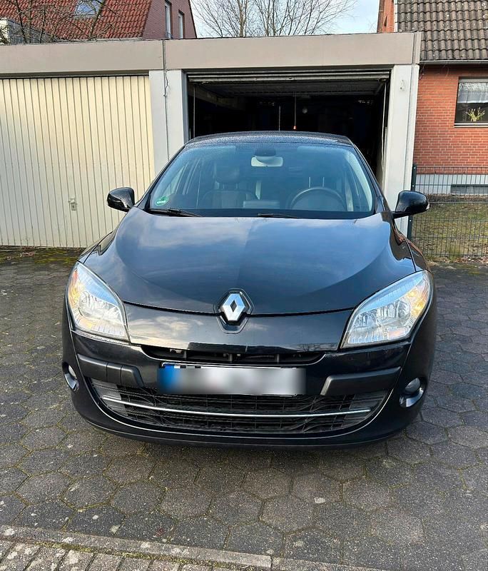 Gebraucht Renault Mégane 130 PS (95 kW) 2011 Schwarz Limousine